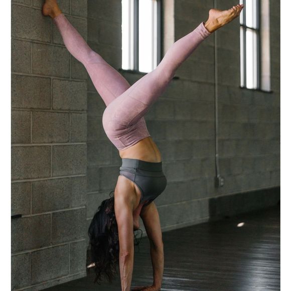 NWT Pink Digital Granite Pocket Light n Tight Hi-Rise 7/8 24" small - Picture 1 of 5